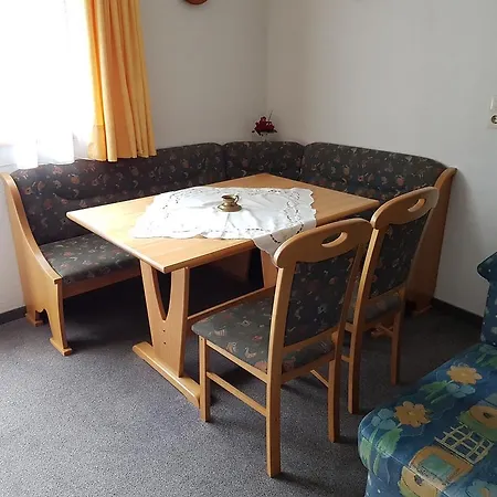 Griesshof * ノイシュティフト・イム・シュトゥーバイタール