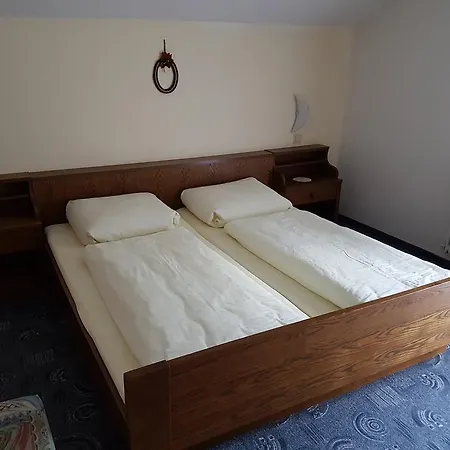 Griesshof * ノイシュティフト・イム・シュトゥーバイタール